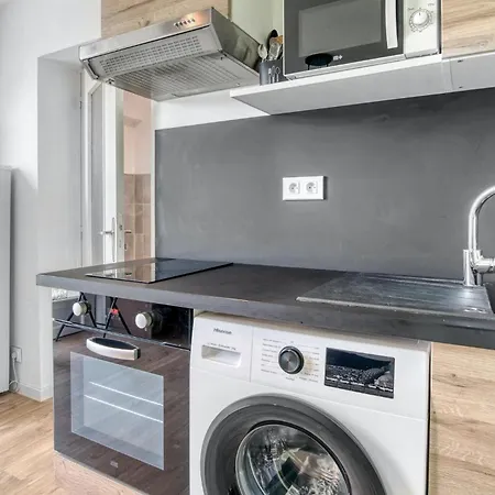 Stunning In With Kitchenette